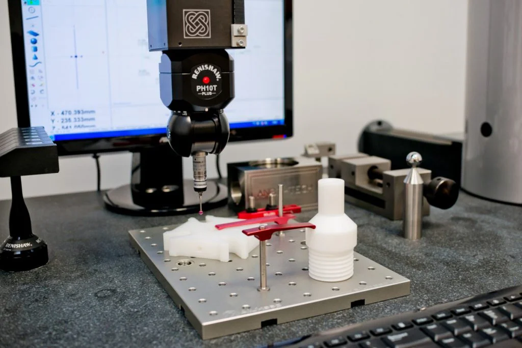 آلة قياس إحداثيات.