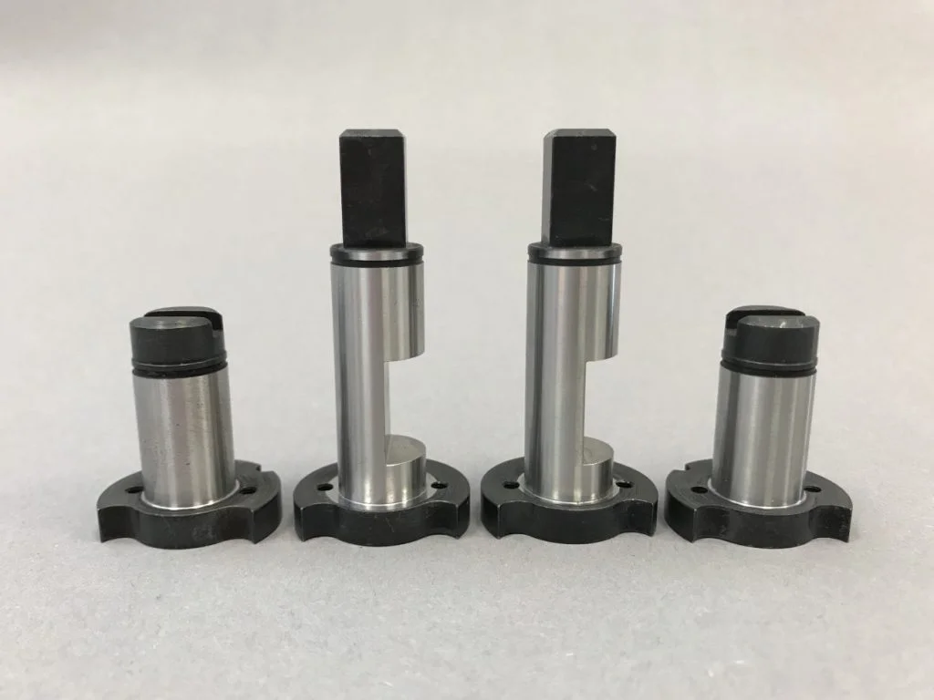 عناصر معدنية.